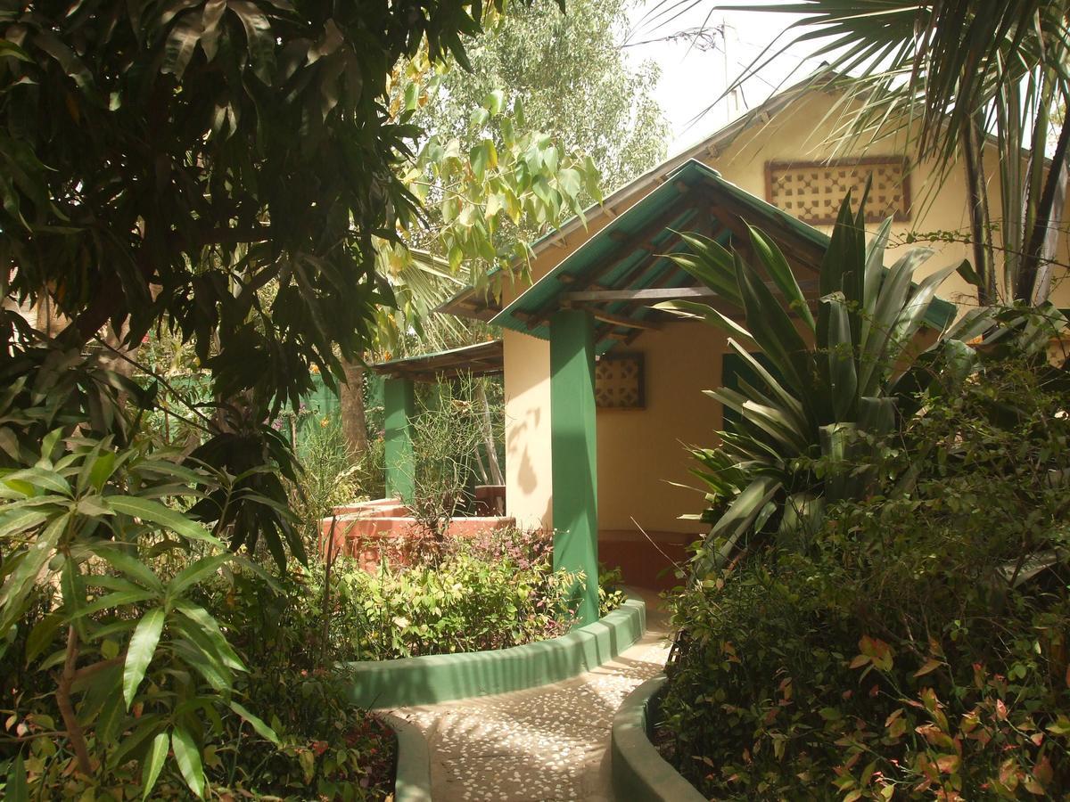 Camping-Sukuta & Lodge Ngoại thất bức ảnh